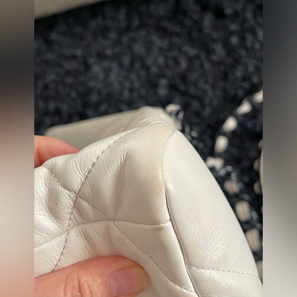 Chanel 19 flap - Picture 11 of 12